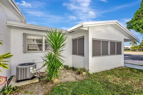 $125,000 | 300 Southwest Golfview Terrace, Unit 131, Boynton Beach, FL 33426