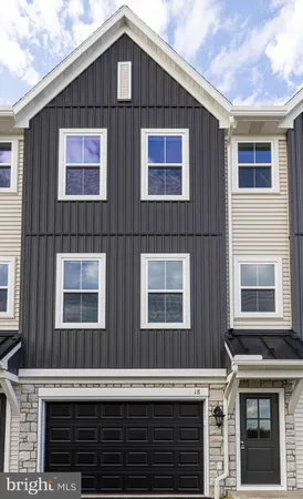 $1,995 | 18 Meredith Way, Carlisle, PA 17013