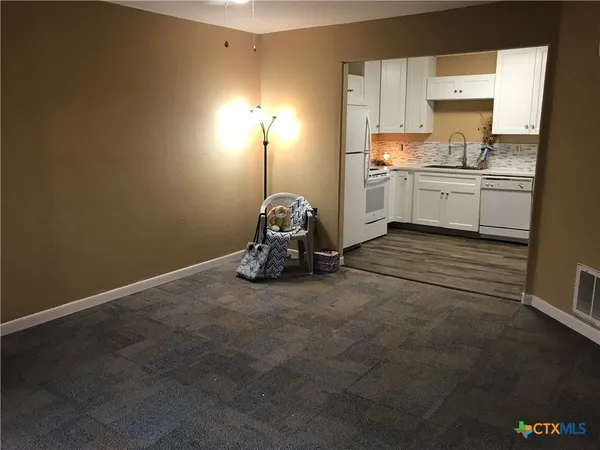 $1,100 | 4841 Highway 35, Unit 203, Rockport, TX 78382