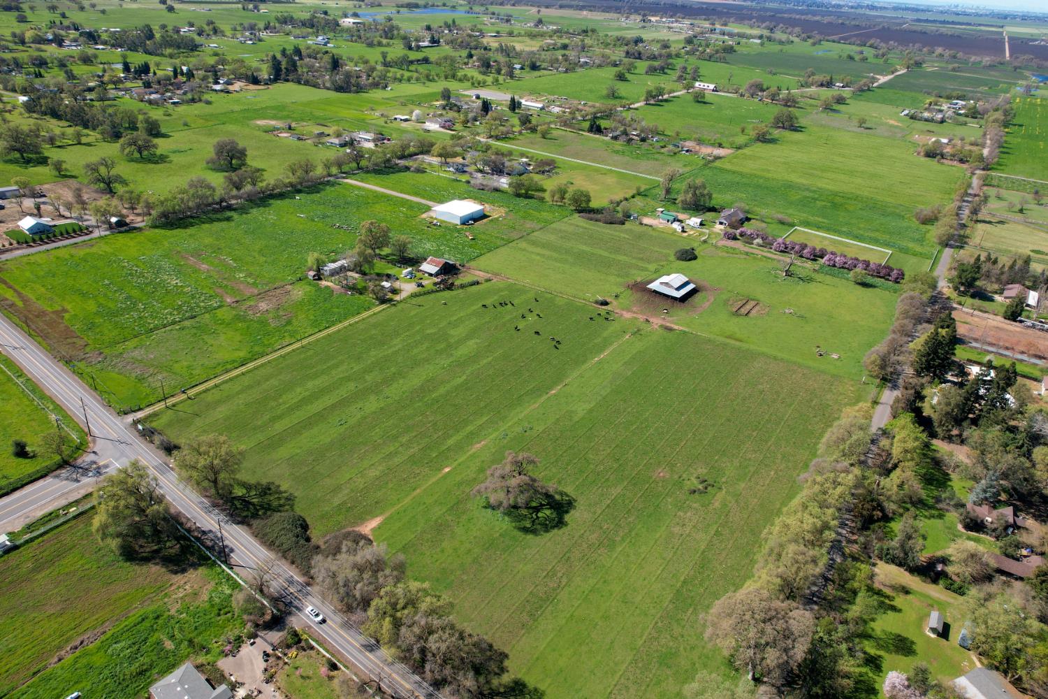 8960 Dillard Road Wilton, CA 95693 - Photo 3 of 29 a view of a city