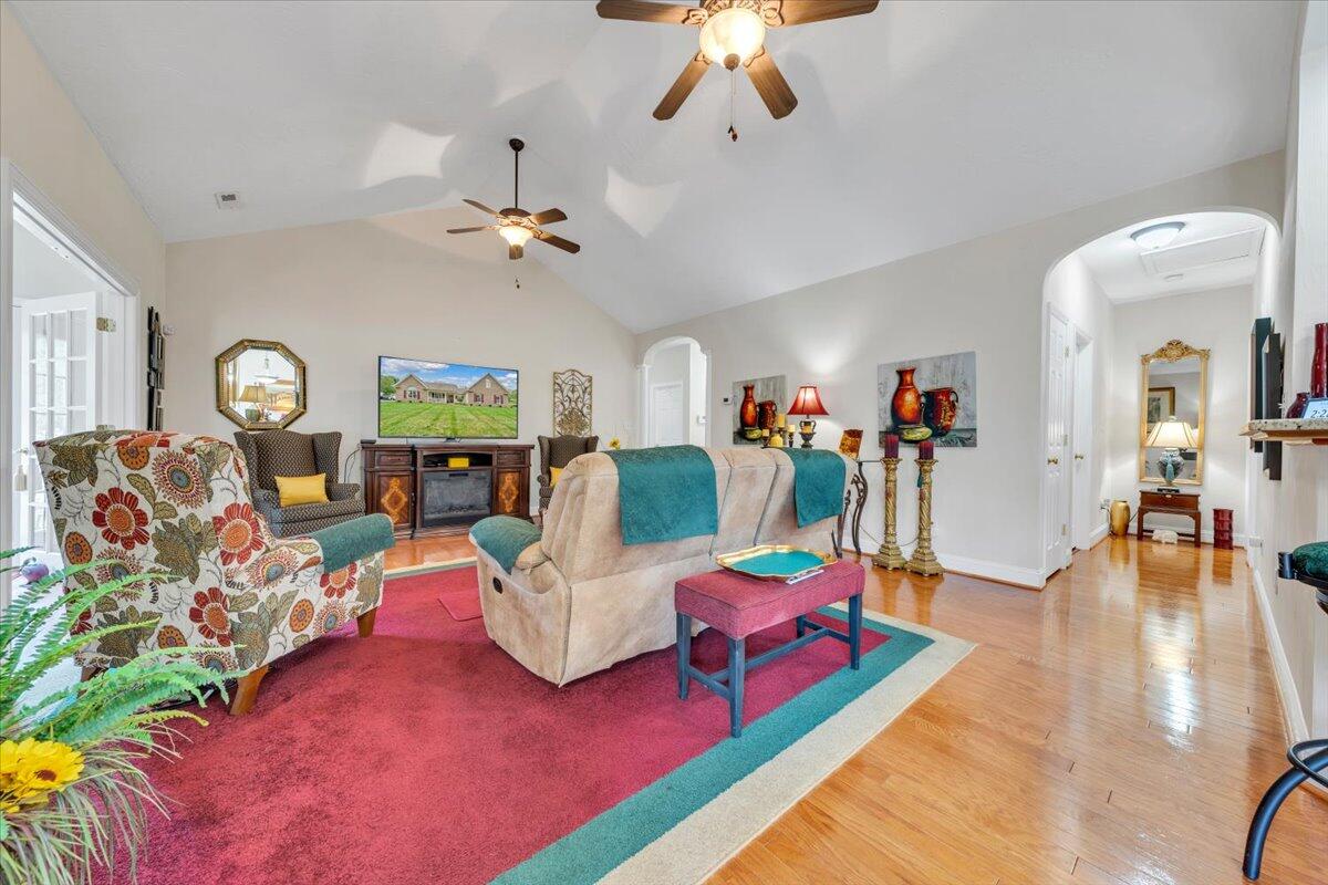 4447 Bonsack Road Northeast Roanoke, VA 24012 - Photo 11 of 37 05-MIB00732