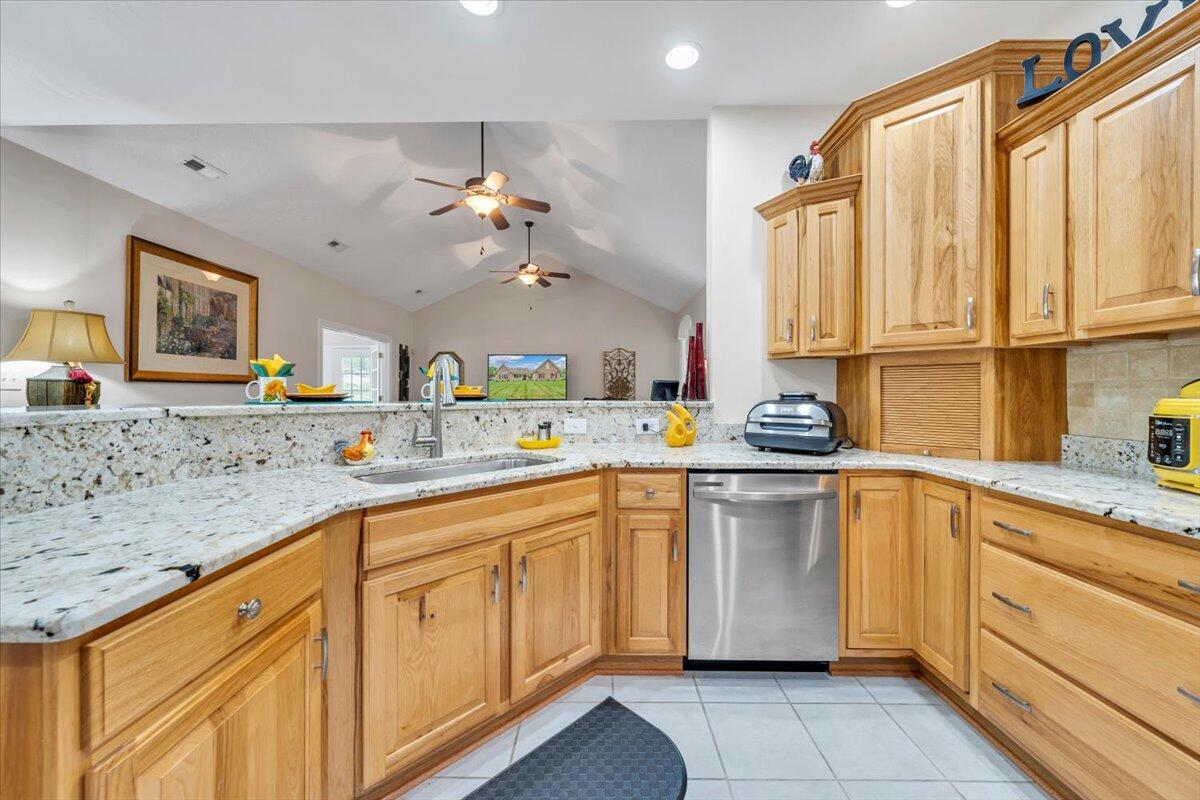 4447 Bonsack Road Northeast Roanoke, VA 24012 - Photo 16 of 37 10-MIB00765