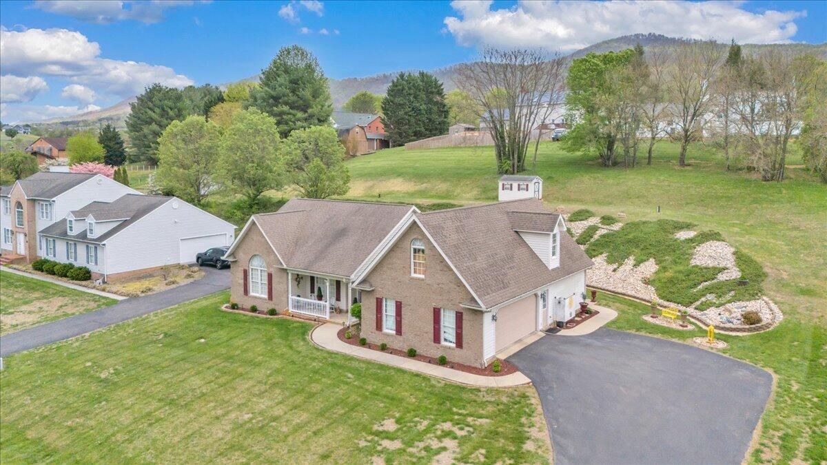 4447 Bonsack Road Northeast Roanoke, VA 24012 - Photo 3 of 37 32-DJI_20260413151212_0006_D