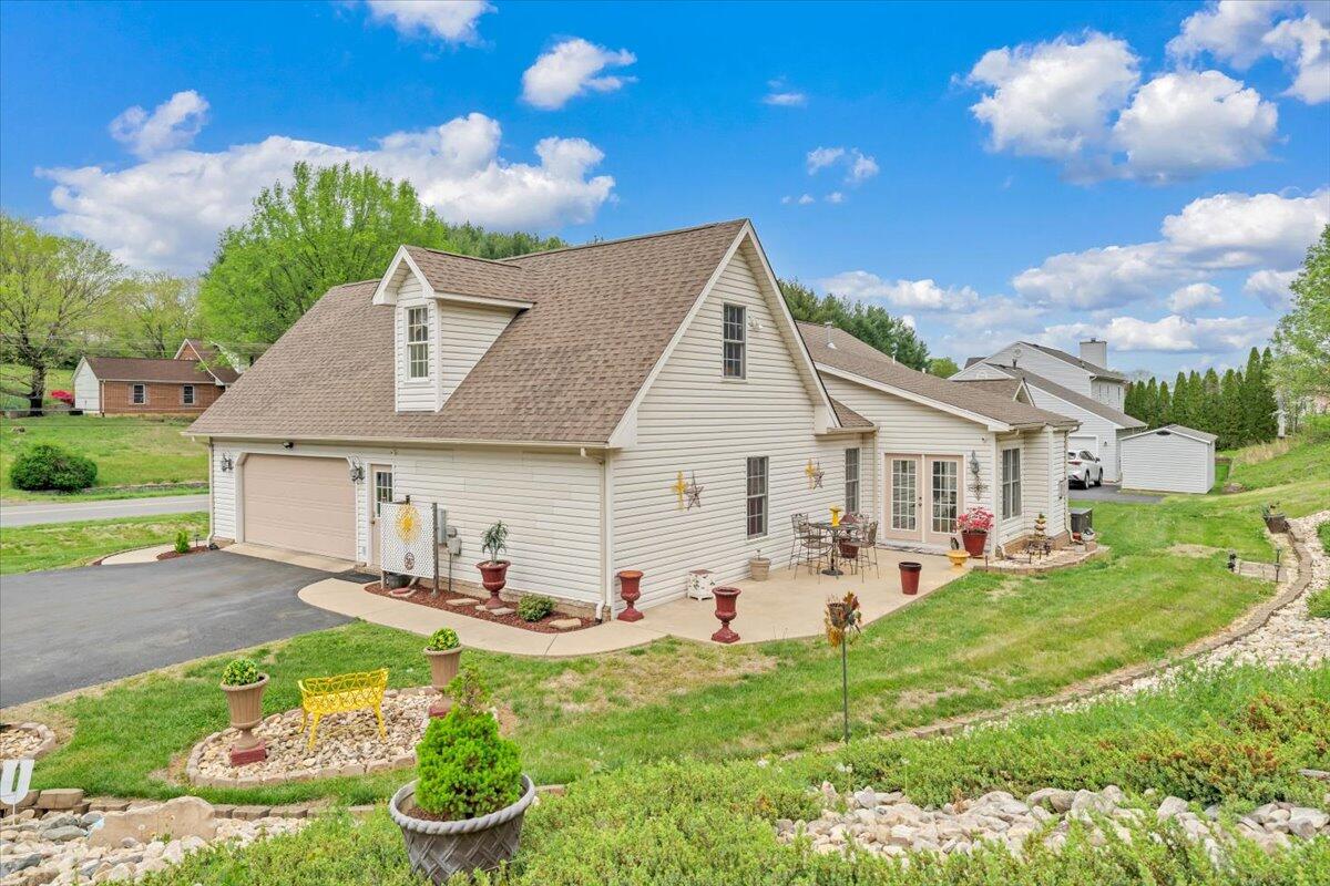 4447 Bonsack Road Northeast Roanoke, VA 24012 - Photo 4 of 37 29-MIB00888