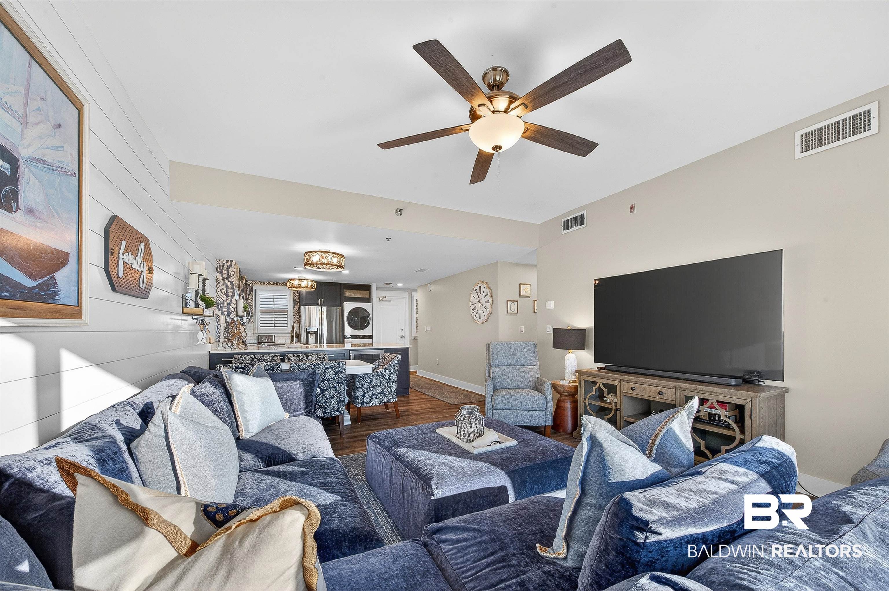 815 Plantation Road, Unit 604 Gulf Shores, AL 36542 - Photo 10 of 86 Living Room
