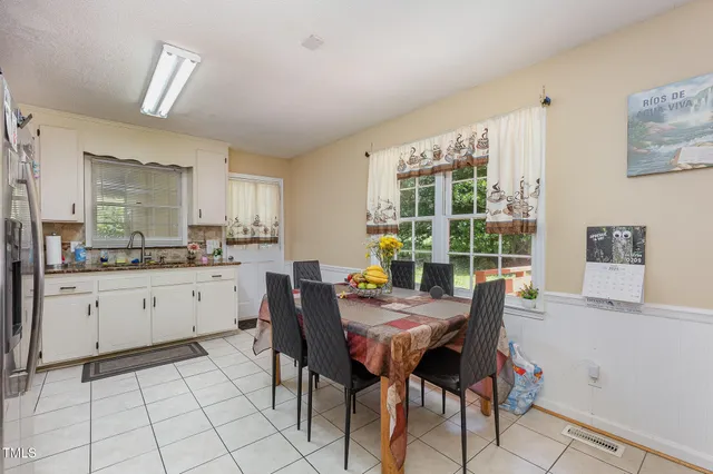 $575,500 | 117 Red Bud Court, Cary, NC 27513