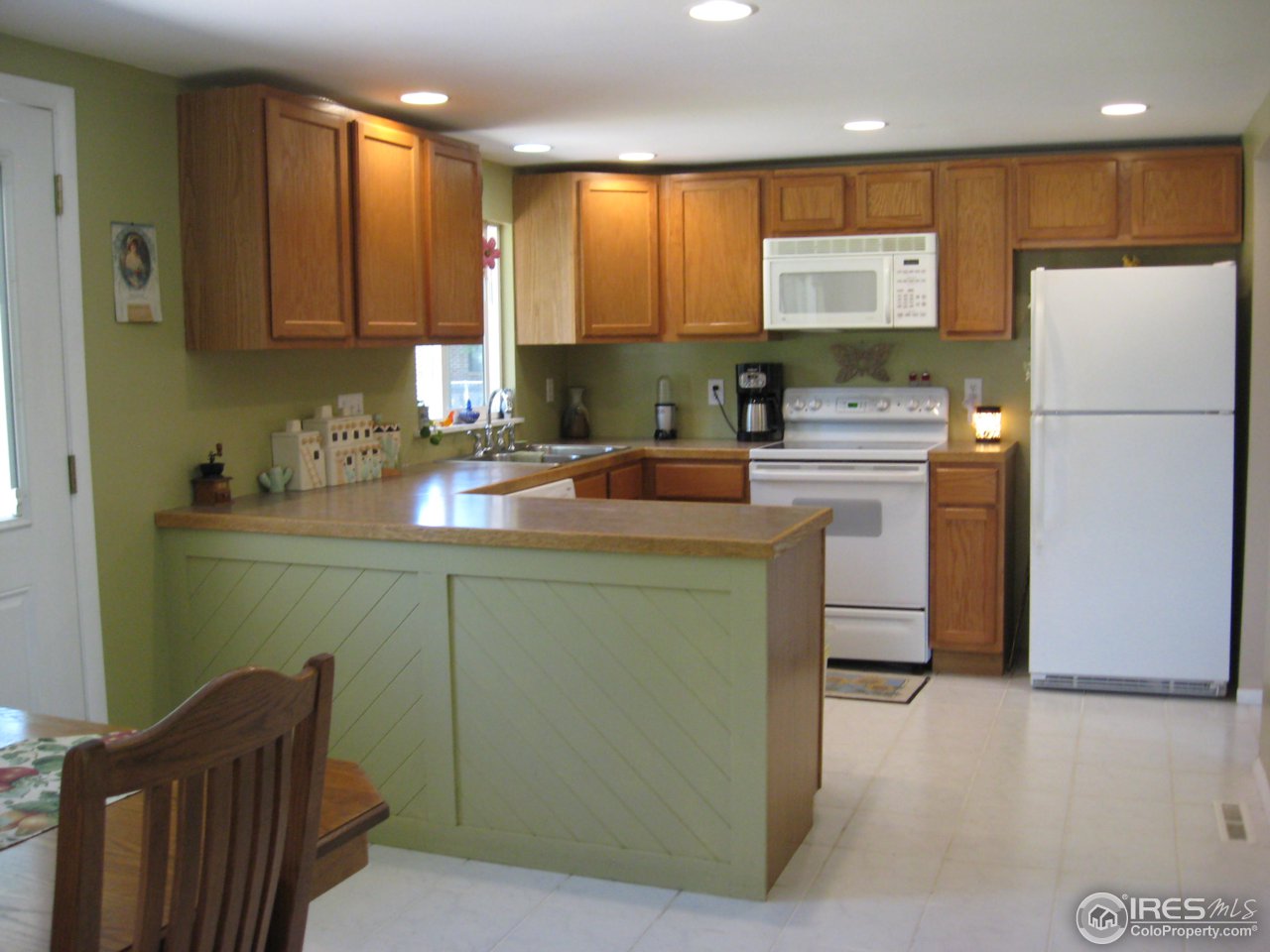 5613 Pioneer Road Boulder, CO 80301 - Photo 5 of 12 Kitchen
