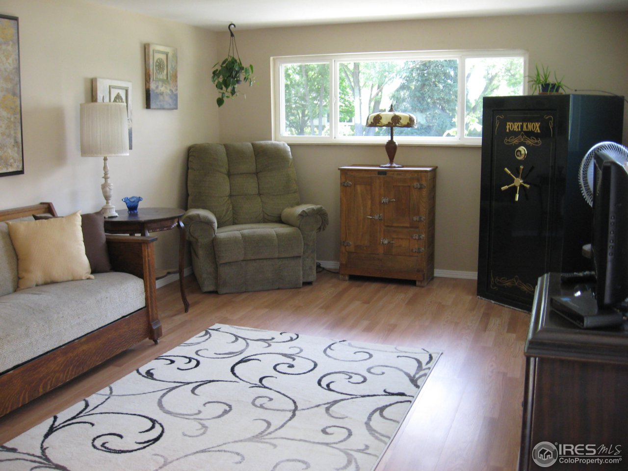 5613 Pioneer Road Boulder, CO 80301 - Photo 8 of 12 Family Room