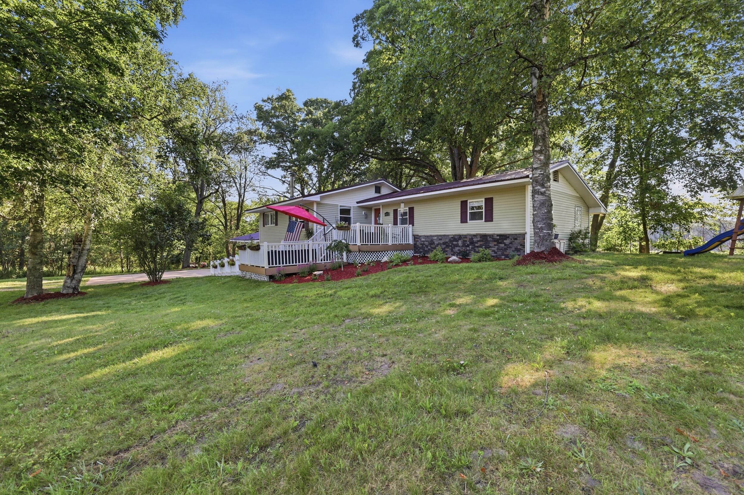 4050 North Johnson Road Coral, MI 49322 - Photo 4 of 61 3_4050 n johnson rd_008