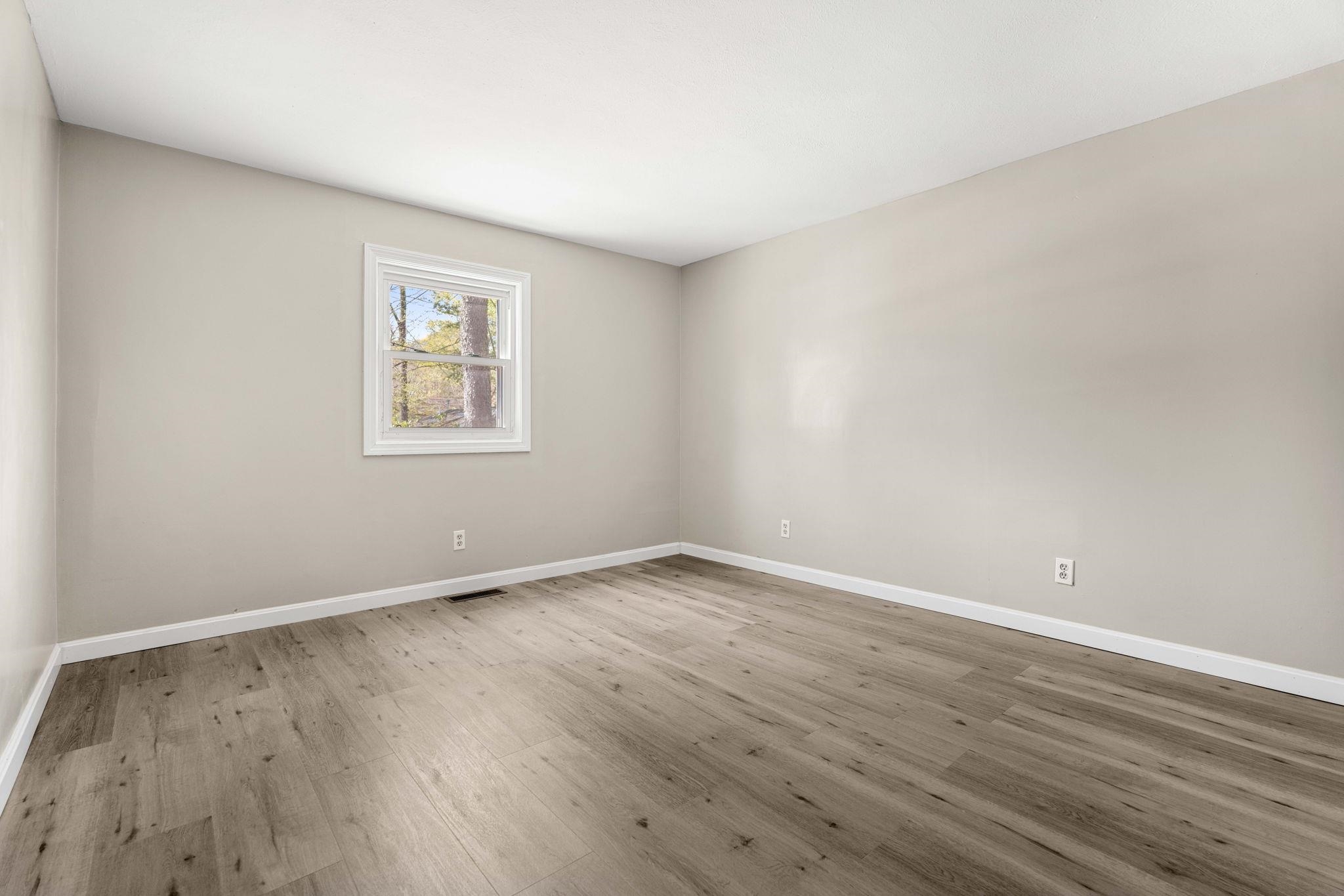 6 Beach Street Fremont, NH 03044 - Photo 16 of 34