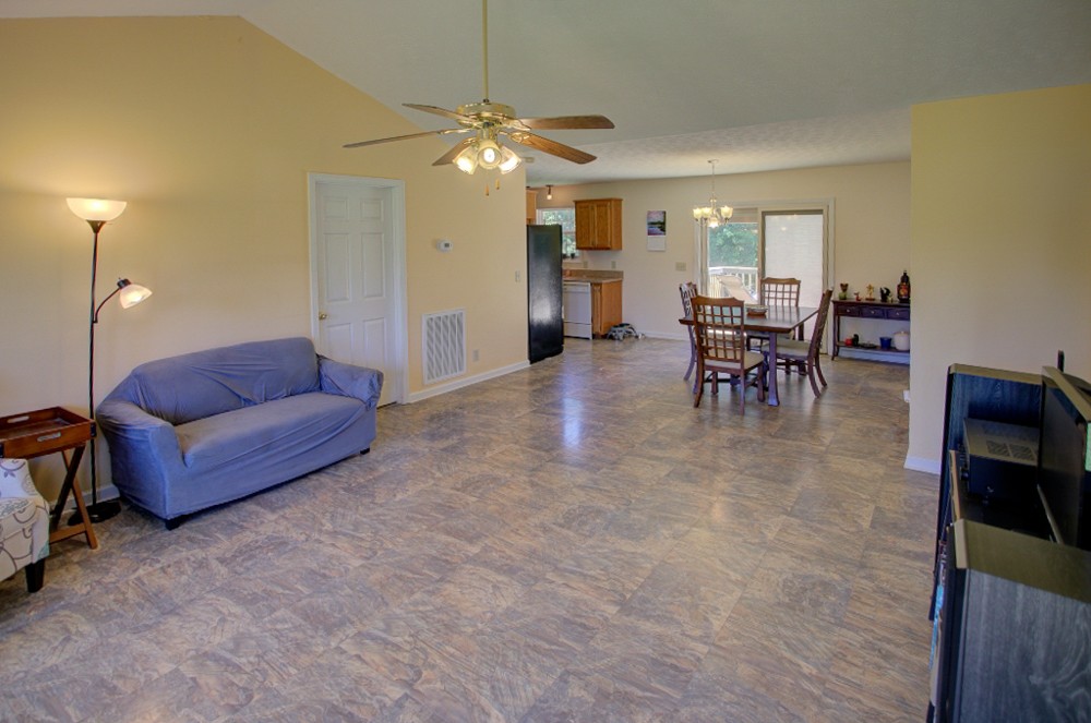 1695 Bandy Road Ashland City, TN 37015 - Photo 10 of 34 Gallery Image 10