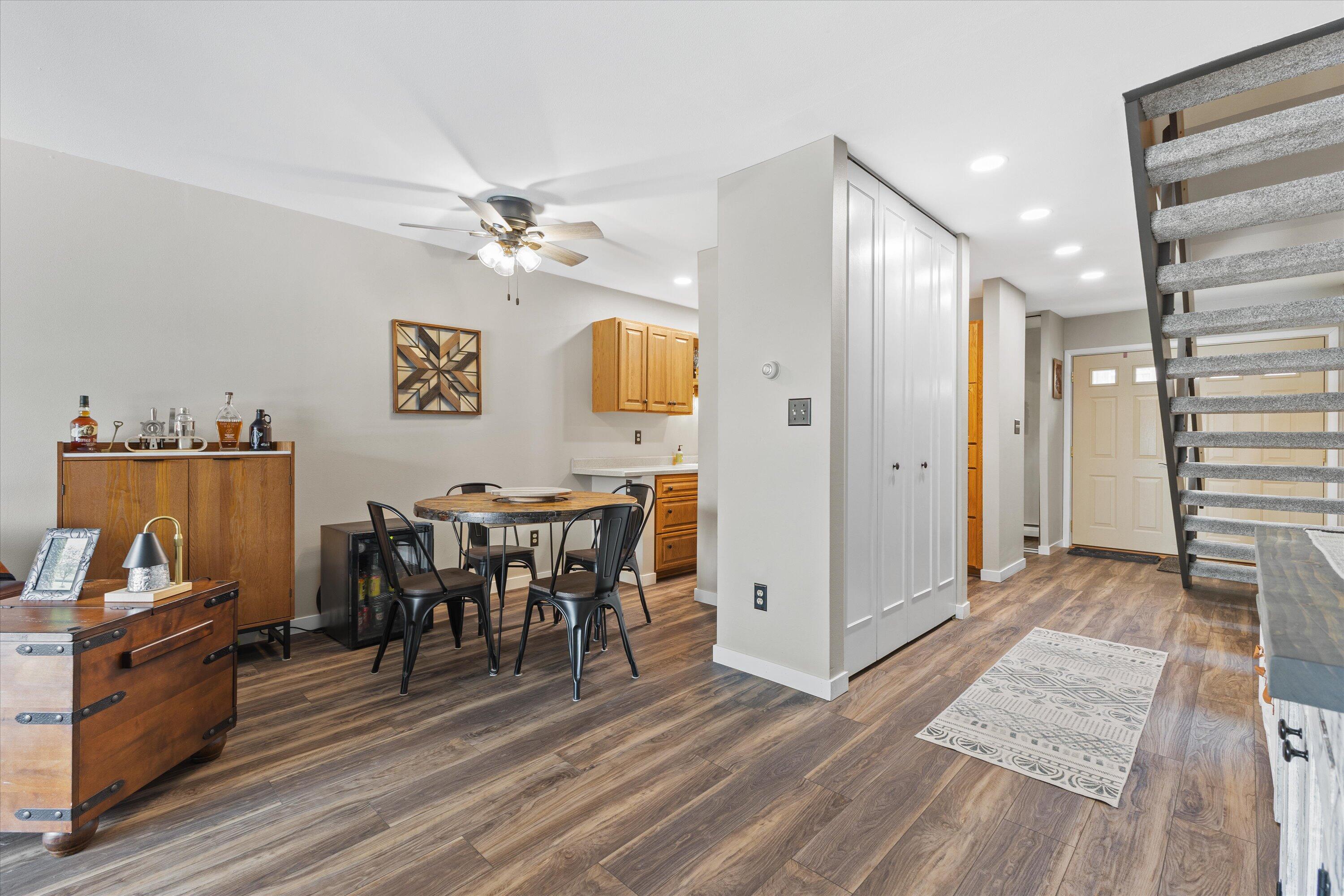 11936 West Mill Road, Unit 2 Milwaukee, WI 53225 - Photo 4 of 30 Clean and bright