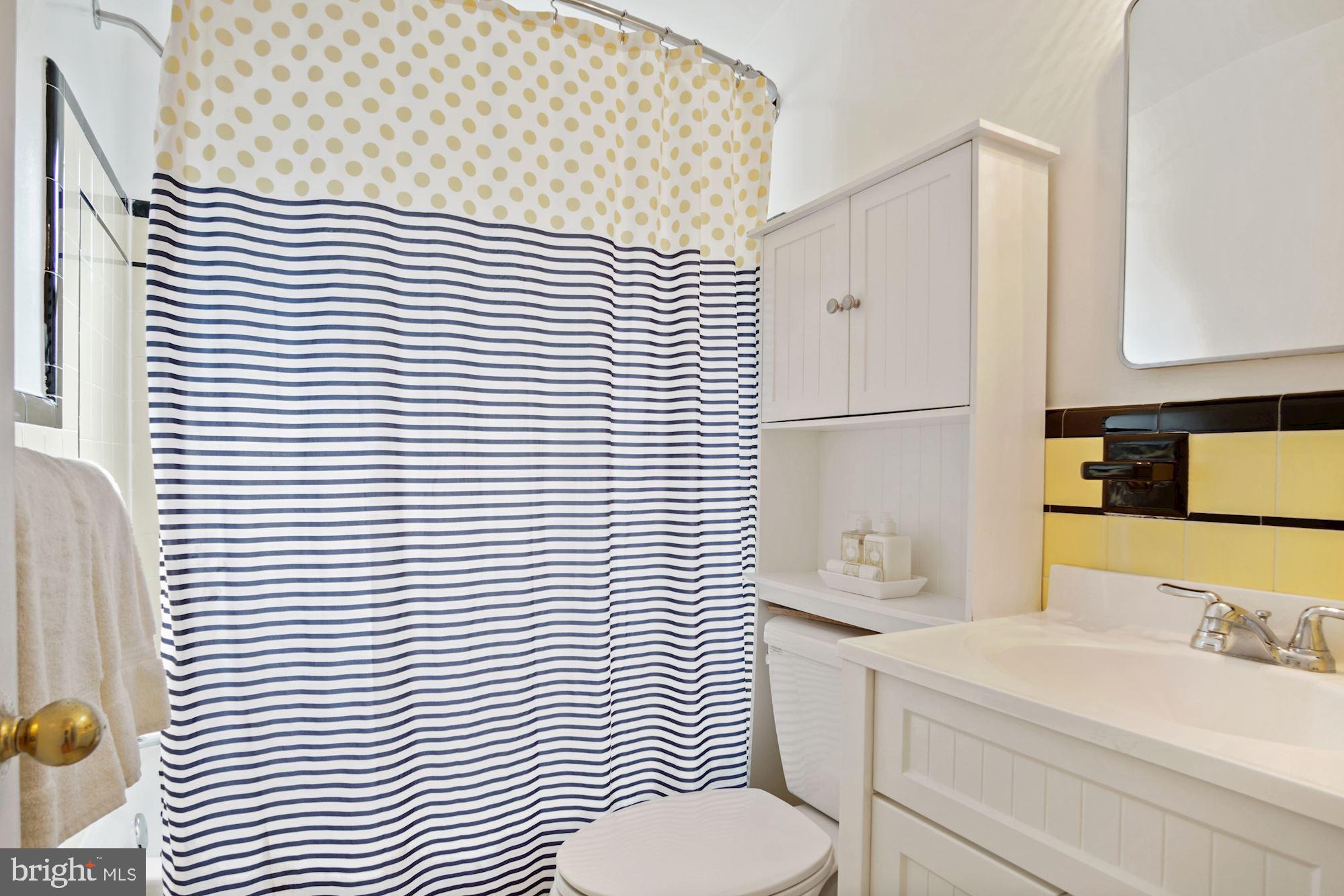 8811 Walnut Hill Road Chevy Chase, MD 20815 - Photo 23 of 34