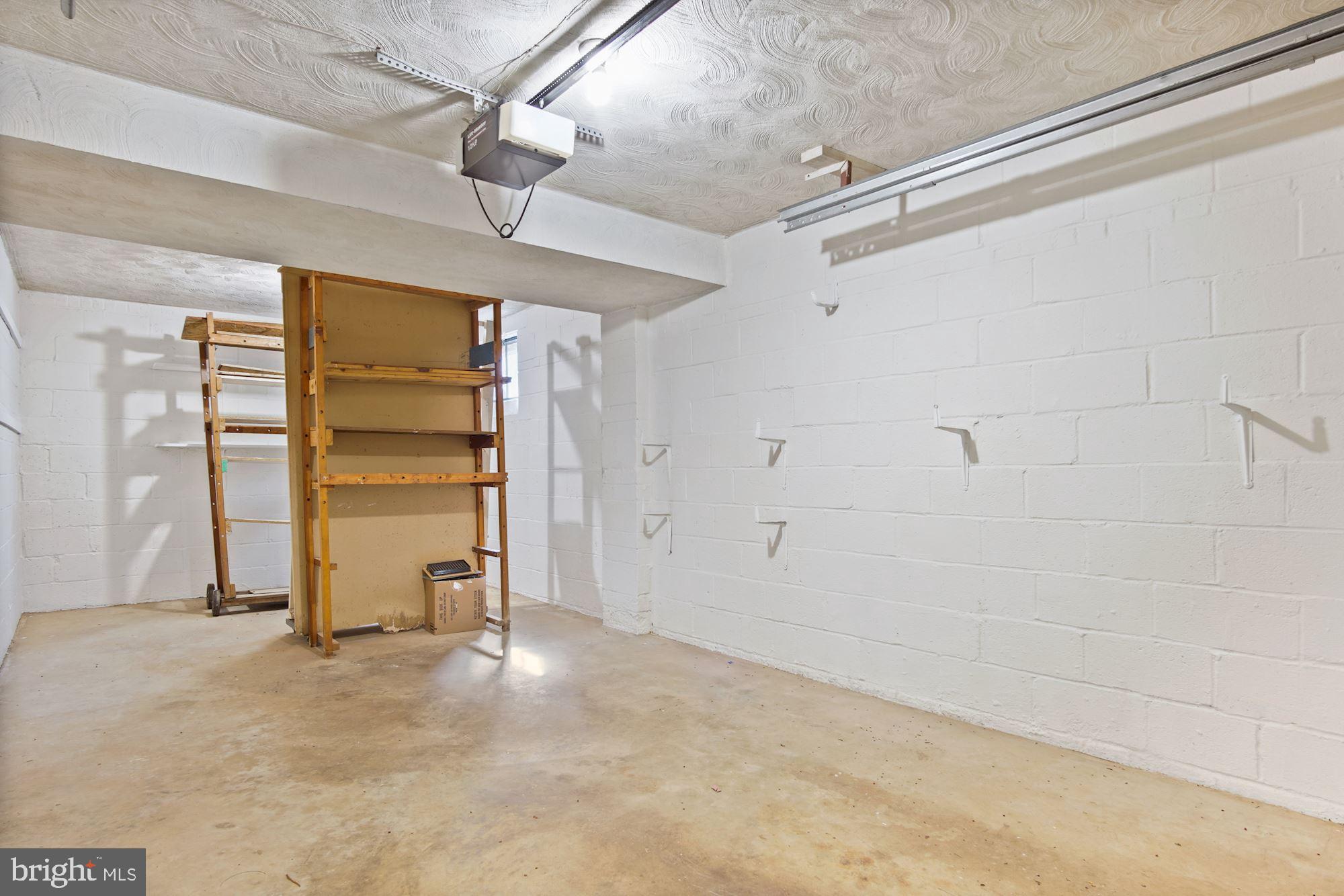 8811 Walnut Hill Road Chevy Chase, MD 20815 - Photo 27 of 34