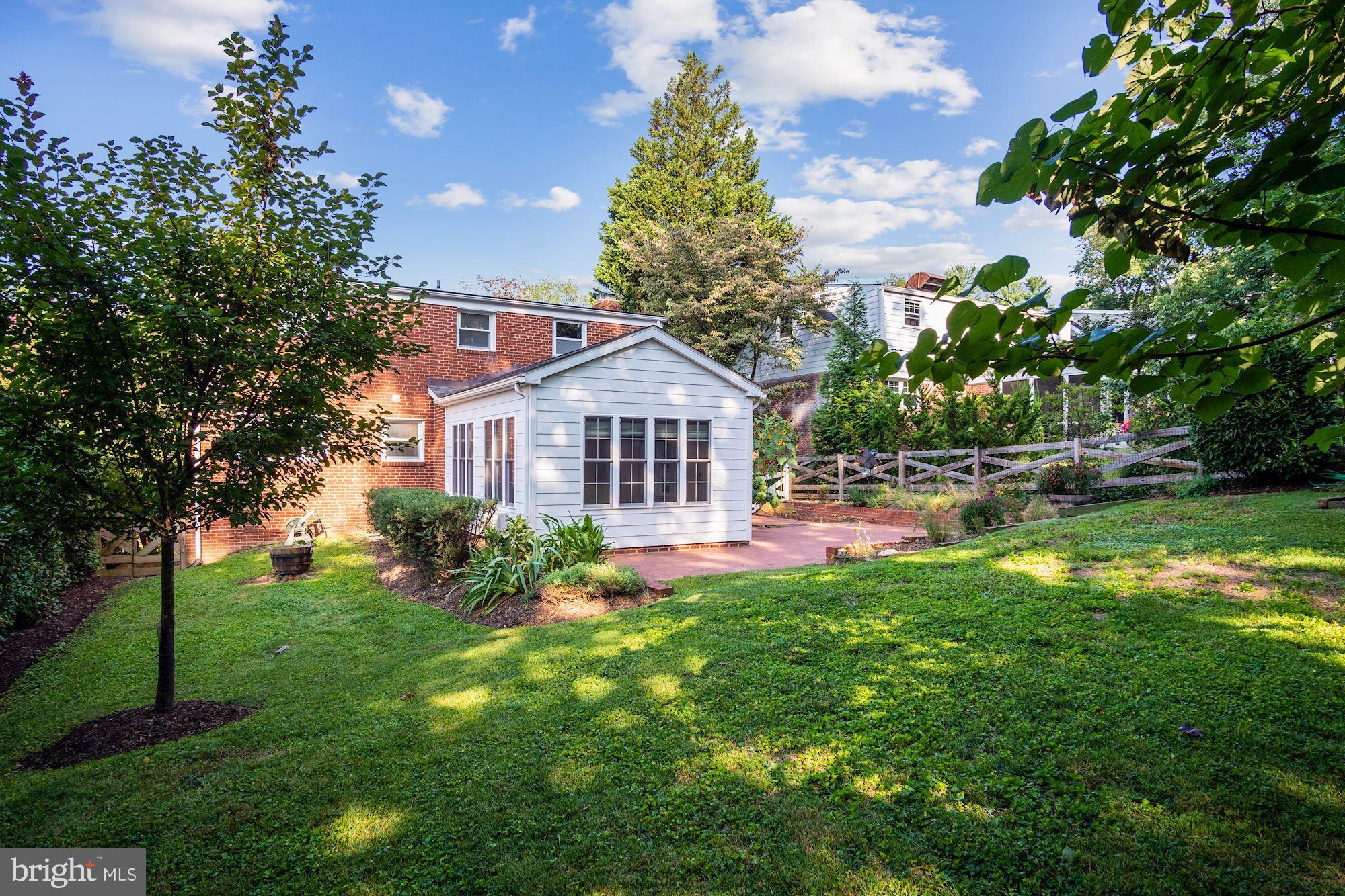 8811 Walnut Hill Road Chevy Chase, MD 20815 - Photo 28 of 34