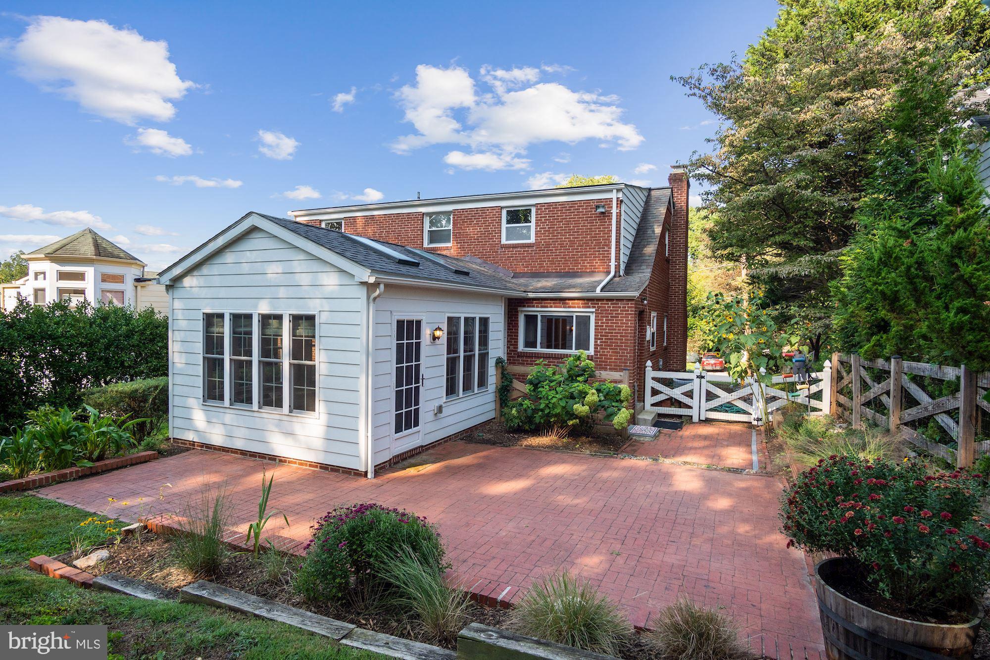 8811 Walnut Hill Road Chevy Chase, MD 20815 - Photo 31 of 34