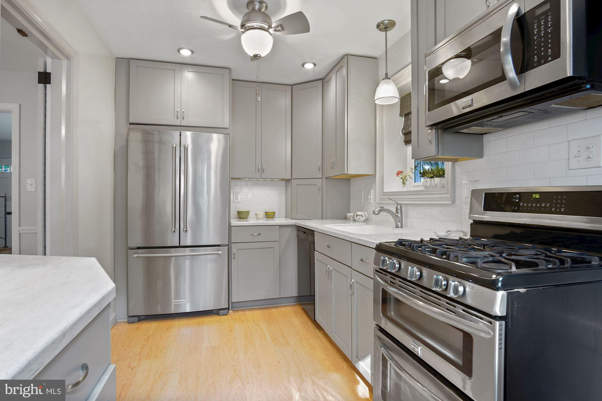 8811 Walnut Hill Road Chevy Chase, MD 20815 - Photo 10 of 34