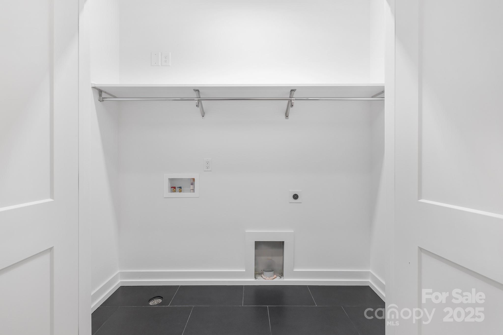511 Bowman Road Charlotte, NC 28217 - Photo 14 of 21 a view of small space