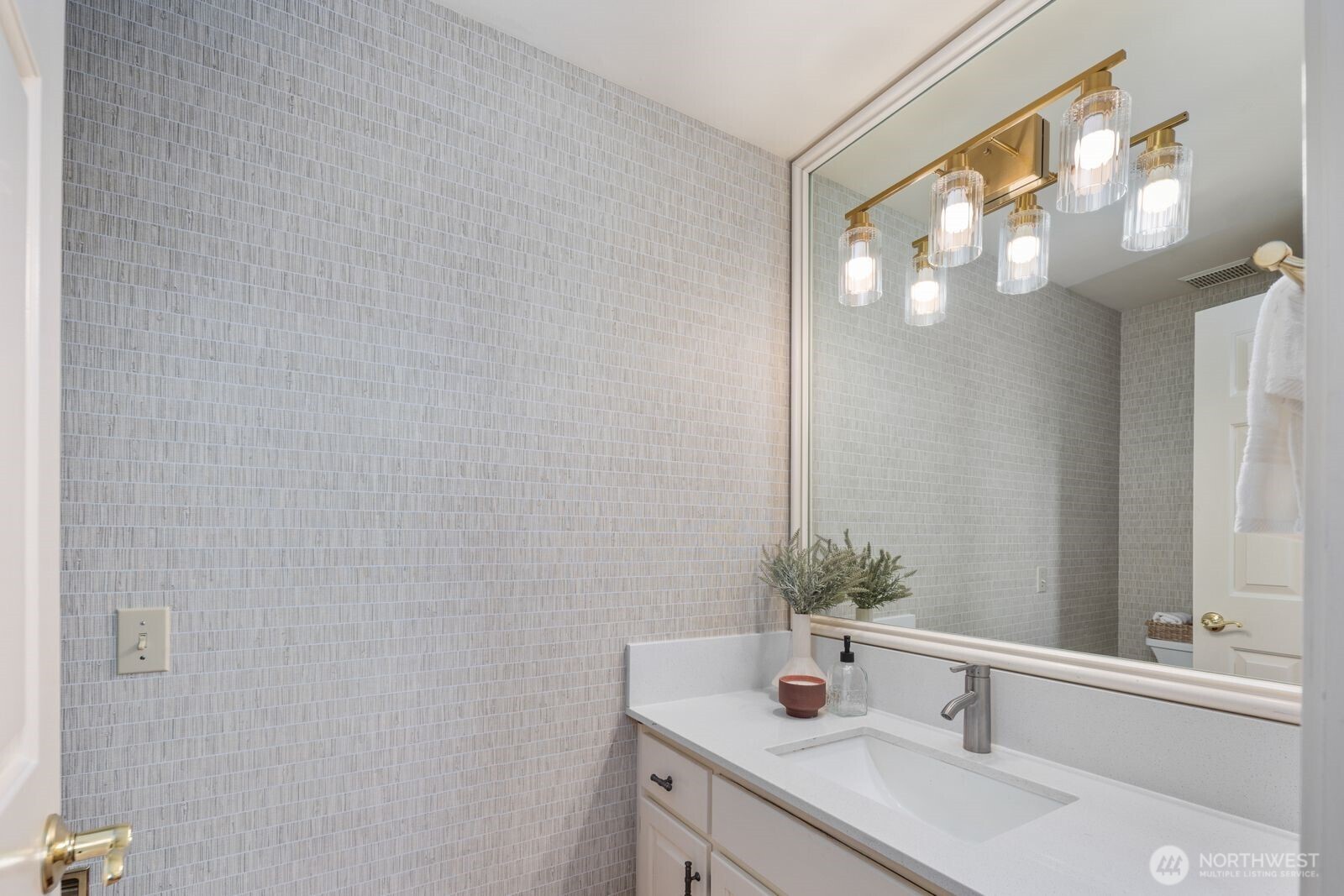 4601 Northeast 89th Street Seattle, WA 98115 - Photo 17 of 33