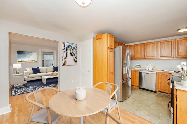 $589,900 | 255 Melbourne Street, Portsmouth, NH 03801