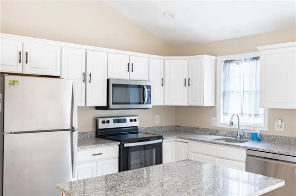 $649,900 | 25 Belfield Drive, Johnston, RI 02919
