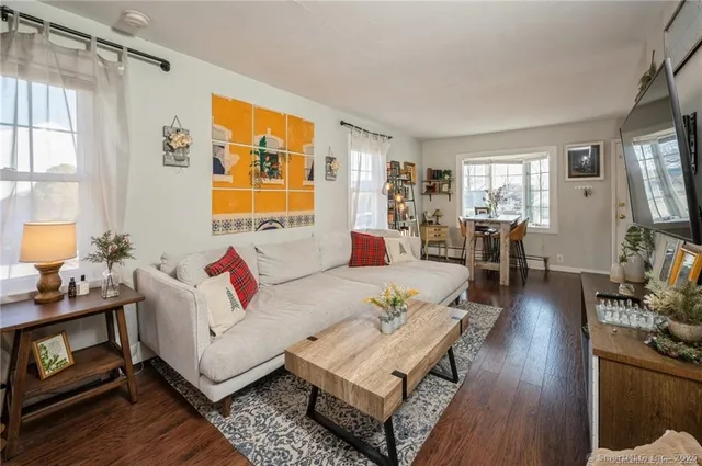 $2,500 | 104 Palmer Avenue, Unit 1, Stamford, CT 06902