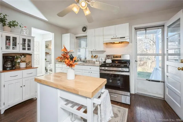 $2,500 | 104 Palmer Avenue, Unit 1, Stamford, CT 06902