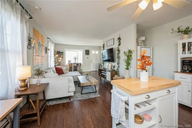 $2,500 | 104 Palmer Avenue, Unit 1, Stamford, CT 06902