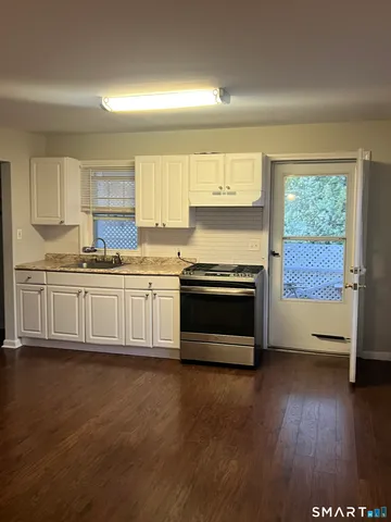$2,500 | 104 Palmer Avenue, Unit 1, Stamford, CT 06902