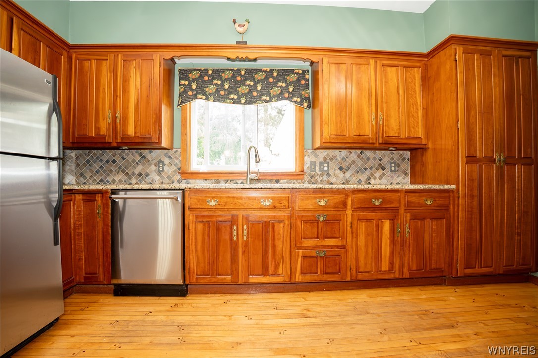 10775 Main Street Clarence, NY 14031 - Photo 28 of 50 Kitchen