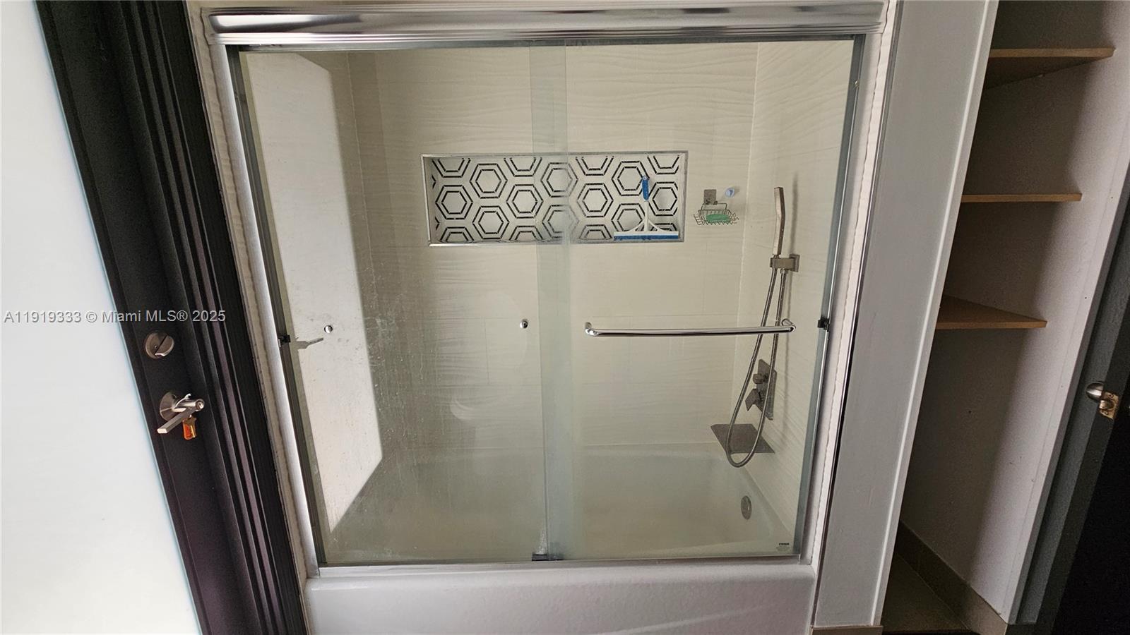 8004 Southwest 29th Street Davie, FL 33328 - Photo 22 of 39