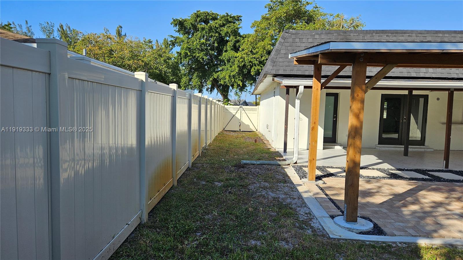 8004 Southwest 29th Street Davie, FL 33328 - Photo 27 of 39 a view of a porch