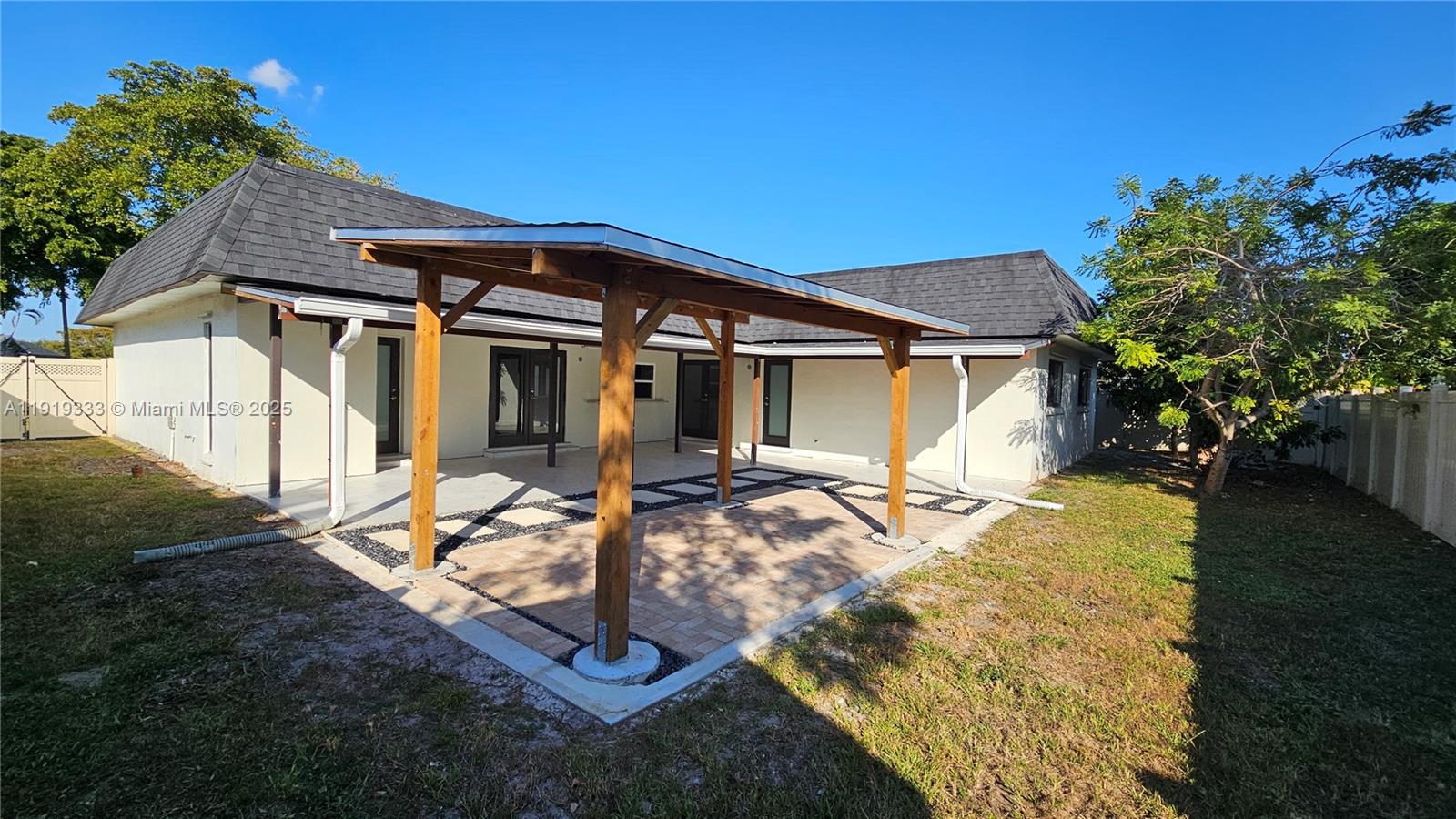 8004 Southwest 29th Street Davie, FL 33328 - Photo 29 of 39 a view of backyard of the house