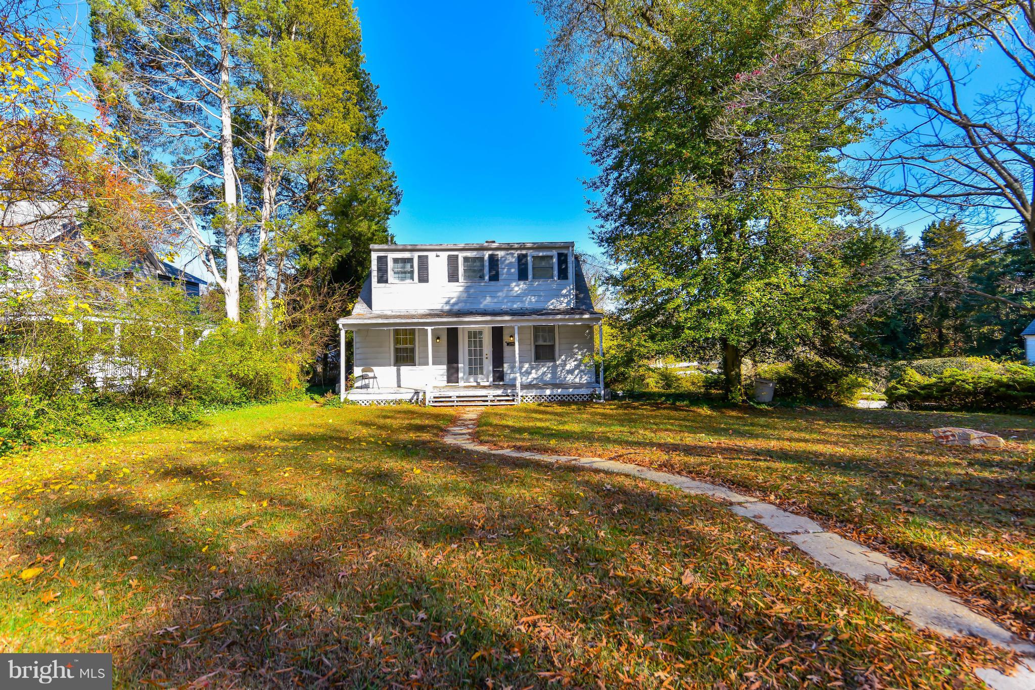 8827 Fort Hunt Road Alexandria, VA 22308 - Photo 1 of 23 Exterior (Front)