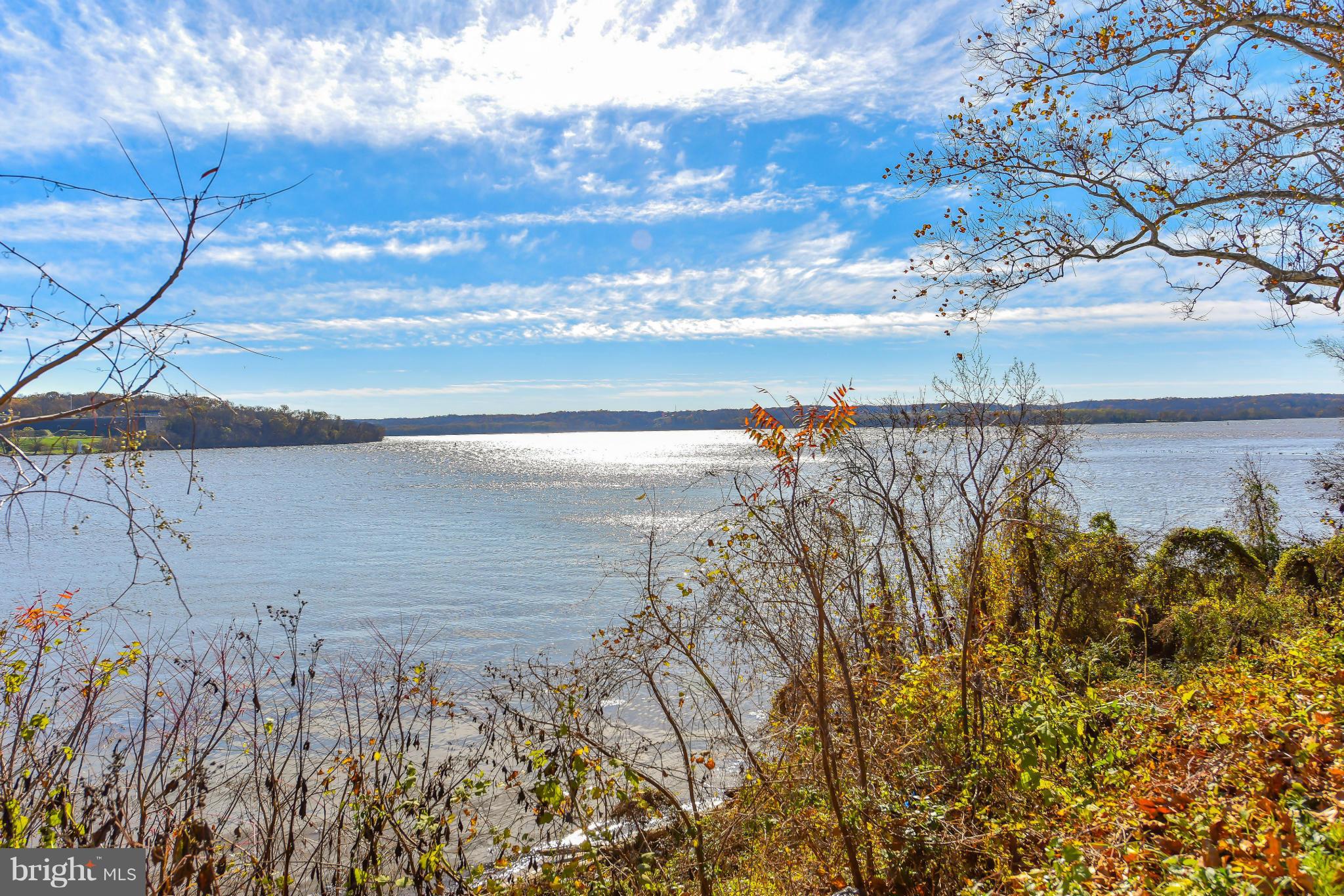 8827 Fort Hunt Road Alexandria, VA 22308 - Photo 22 of 23 Potomac River