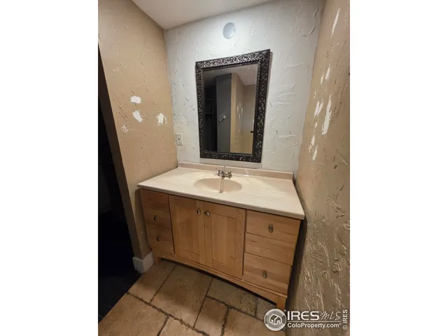 a view of a entryway of a house