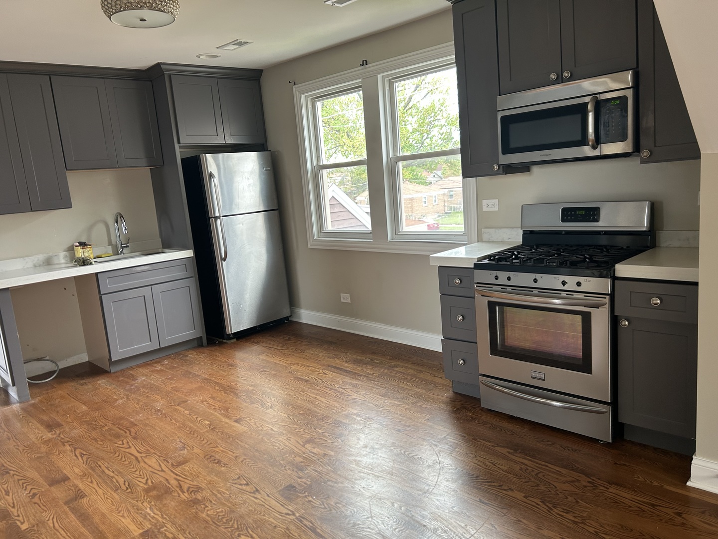 5810 West 64th Place Chicago, IL 60638 - Photo 12 of 15