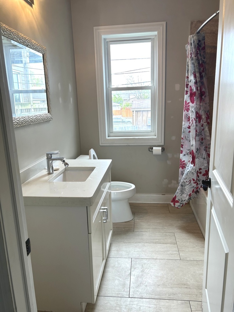 5810 West 64th Place Chicago, IL 60638 - Photo 6 of 15