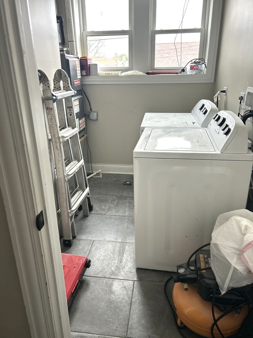 5810 West 64th Place Chicago, IL 60638 - Photo 7 of 15