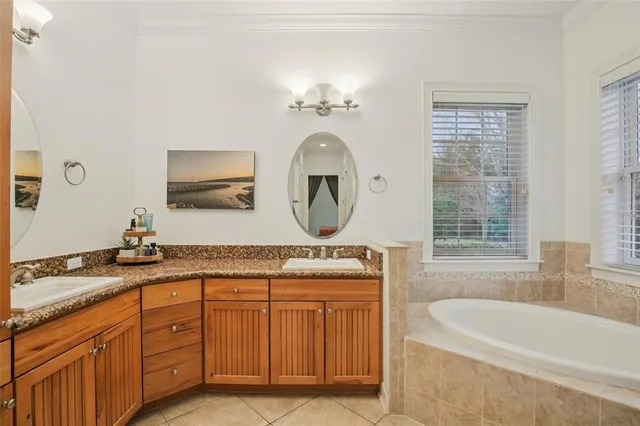 $875,000 | 15929 Ternglade Drive, Lithia, FL 33547