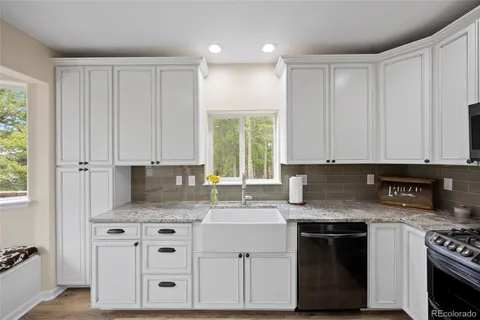 $760,000 | 24 Navajo Trail, Evergreen, CO 80439