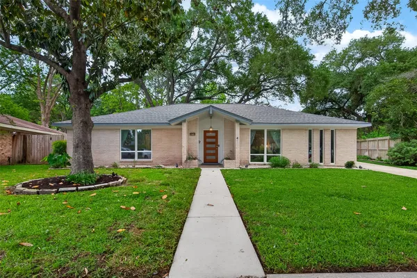 $475,000 | 5715 Claridge Drive, Houston, TX 77096