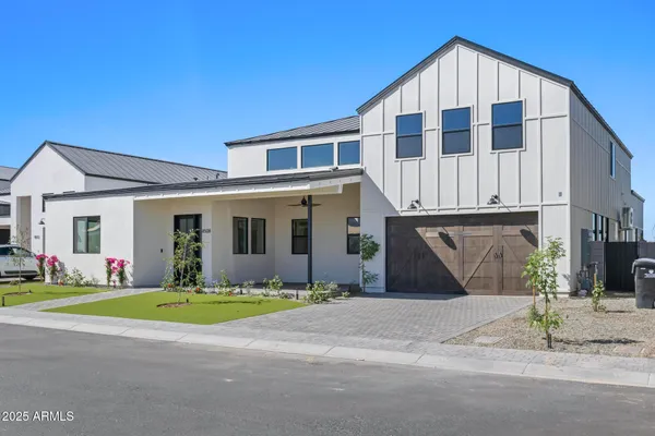 $1,550,000 | 8503 South 9th Drive, Unit 17, Phoenix, AZ 85041