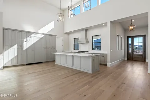 $1,550,000 | 8503 South 9th Drive, Unit 17, Phoenix, AZ 85041