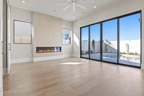 $1,550,000 | 8503 South 9th Drive, Unit 17, Phoenix, AZ 85041