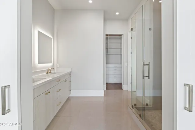 $1,550,000 | 8503 South 9th Drive, Unit 17, Phoenix, AZ 85041