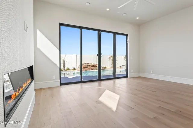 $1,550,000 | 8503 South 9th Drive, Unit 17, Phoenix, AZ 85041