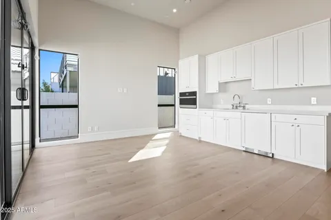 $1,550,000 | 8503 South 9th Drive, Unit 17, Phoenix, AZ 85041