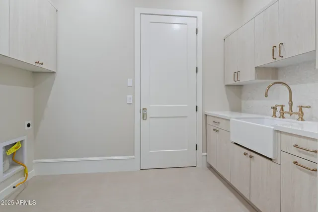 $1,550,000 | 8503 South 9th Drive, Unit 17, Phoenix, AZ 85041