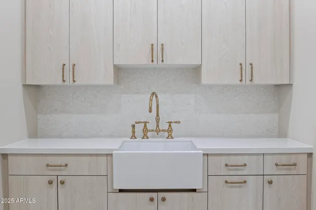 $1,550,000 | 8503 South 9th Drive, Unit 17, Phoenix, AZ 85041